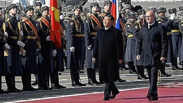 Xi Jinping llegó a Moscú para tratar la paz con Ucrania