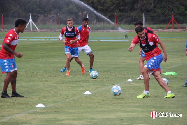En 180 Unión no pudo marcar goles y en los tres amistosos apenas marcó dos.