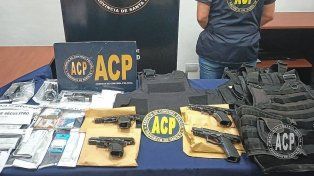 Policías, agentes del servicio pentienciario, y agentes retirados fueron detenidos por diversos delitos durante el 2022.
