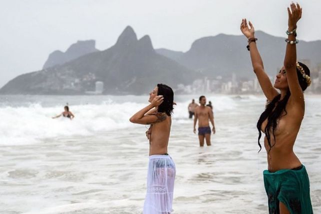 Brasil rinde homenaje a la diosa del mar