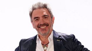 Atacaron con un adoquín al locutor Leonardo Greco cuando manejaba por Pilar
