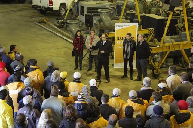 José Corral reconoció el trabajo de empleados municipales durante la Emergencia Hídrica