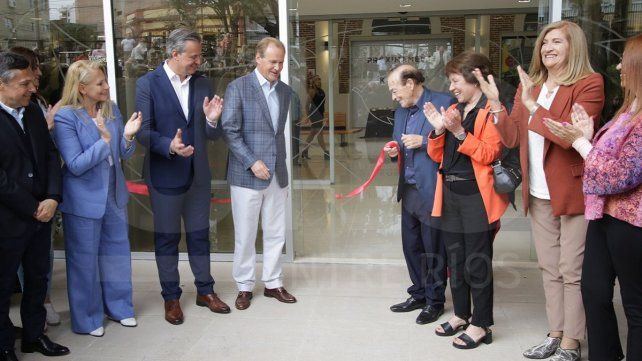 El shopping Paso del Paraná tuvo su inauguración oficial. Las autoridades destacaron la generación de puestos de trabajo y el rescate patrimonial.