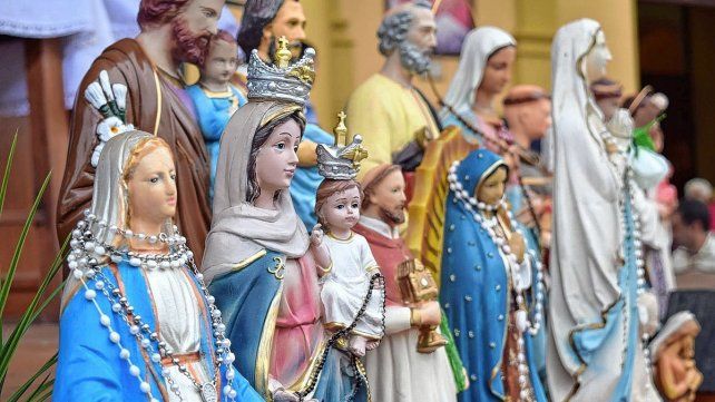 La Virgen. Y sus distintas advocaciones tienen diferentes fechas de celebración. Este 2 de agosto es el día de Santa María de los Ángeles
