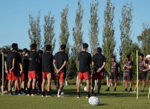 Colón define al sucesor de Medrán: cómo está la carrera por el nuevo DT