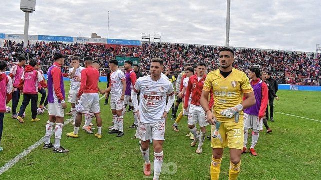 Unión se hace fuerte atrás pero no logra convertir y fue empate sin goles ante Platense.