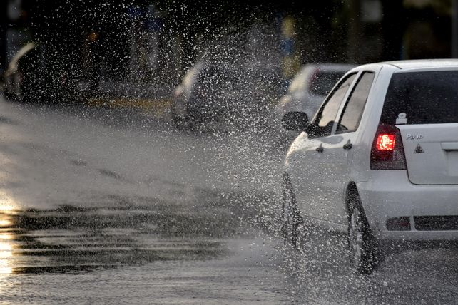 Informe especial por precipitaciones abundantes y vientos intensos para Rosario y el sur provincial