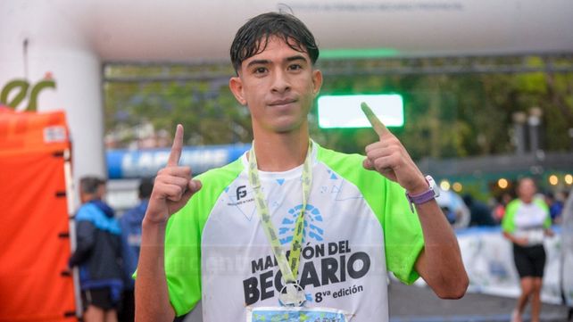 Cerca de 3 mil atletas participaron en el Maratón del Becario.
