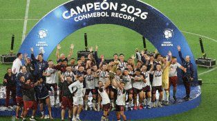 Lanús festejó en Brasil ante el poderoso Flamengo.