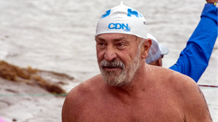 Claudio Pilt, uno de los máximos exponentes del deporte rosarino, intervino en el maratón acuático de 57 kilómetros.