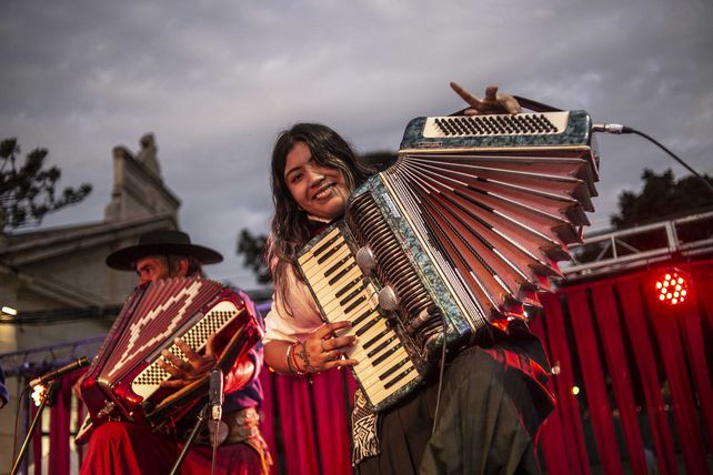 Rosario vibró al ritmo del folclore en el Festival de la Patria Mía