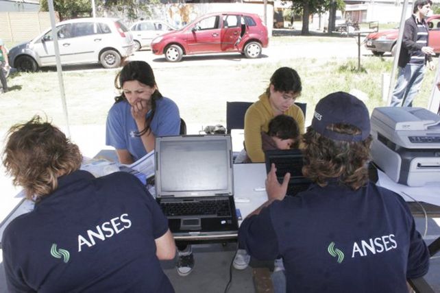 La unidad móvil de la Ansés llega esta semana al Polideportivo La Tablada