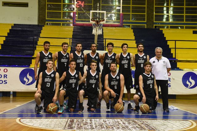 Gustavo Varela fue el entrenador y el plantel estuvo integrado por los siguientes jugadores: Rodrigo Gallegos