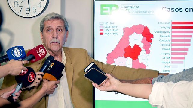 La limpieza de casas y ciudades es el eje de la prevención del dengue. Guillermo Grieve explicó las fases y acciones del gobierno&nbsp; 