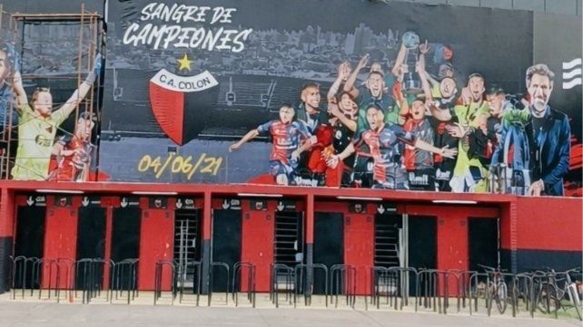 Colón ya luce una nueva postal en el ingreso al estadio Brigadier López