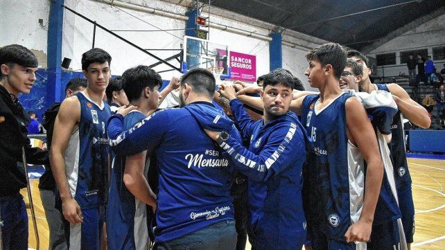 Gimnasia (SF) quedó bien parado de cara a la última fecha en la Liga Federal de Básquet.
