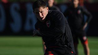 “Me defino como un cinco posicional, jugué también de volante interno, de ocho o de diez, y además cumplí la función de zaguero”, contó Fernández Figueira, el refuerzo de Newells.
