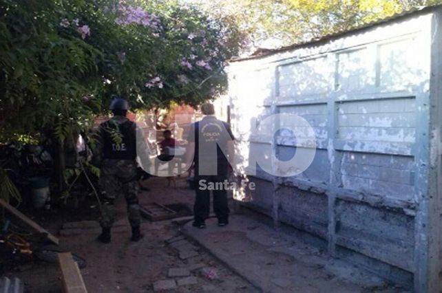 Drogas, arma de guerra, balas y narco apresado en Rafaela