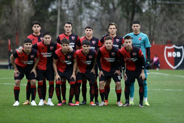 La reserva de Newells no ganaba los primeros cinco partidos del campeonato desde 2003 con Arsenio Ribeca como DT.