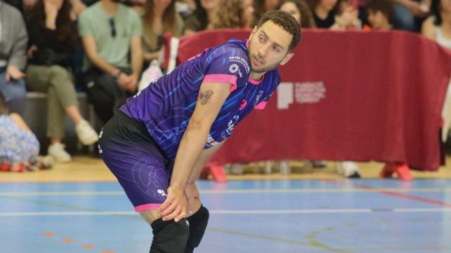 Santiago Escanes busca el sueño nacional con Club Voleibol Gandia.