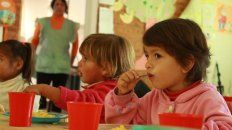 La autora del proyecto dice que el Estado debe proteger a los niños. La autora del proyecto dice que el Estado debe proteger a los niños.
