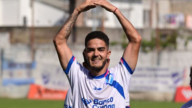 La manija de Argentino. Diego Aguirre será una pieza importante en el equipo dirigido por Daniel Fagiani.  