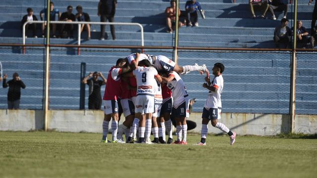 Locura charrúa. Los jugadores de Central Córdoba