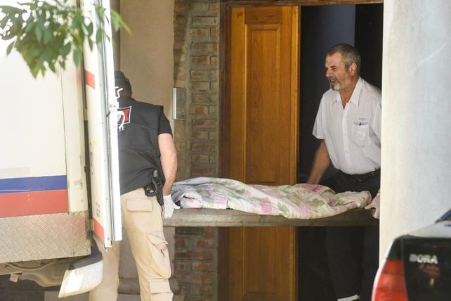 Los cadáveres de las víctimas de la balacera en la casa de Ema Pimpi fueron trasladados al Instituto Médico Legal.&nbsp;