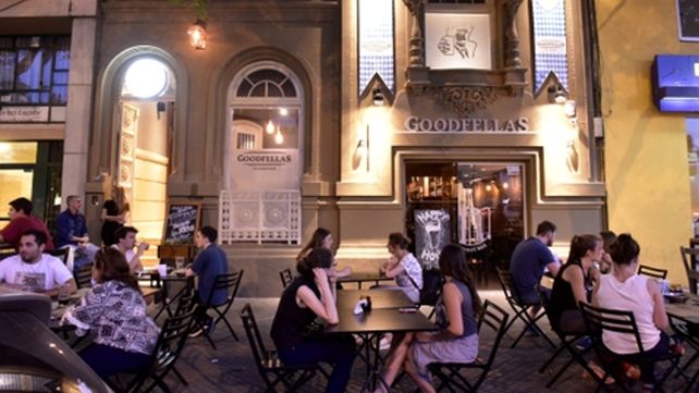 preocupados. Los comerciantes advierten que hay pocos clientes y muchas exigencias municipales.