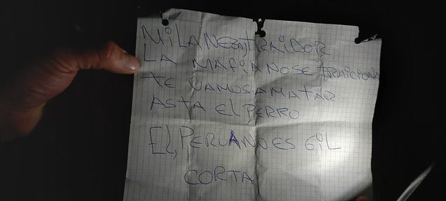Balacera con mensaje amenazante. El cartel que los pistoleros dejaron en la vivienda de barrio Ludueña