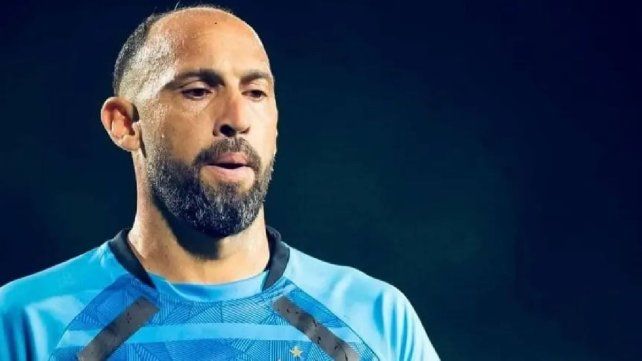 Marcos Díaz rompió el silencio y apuntó contra el DT de Colón: Es un pase de facturas