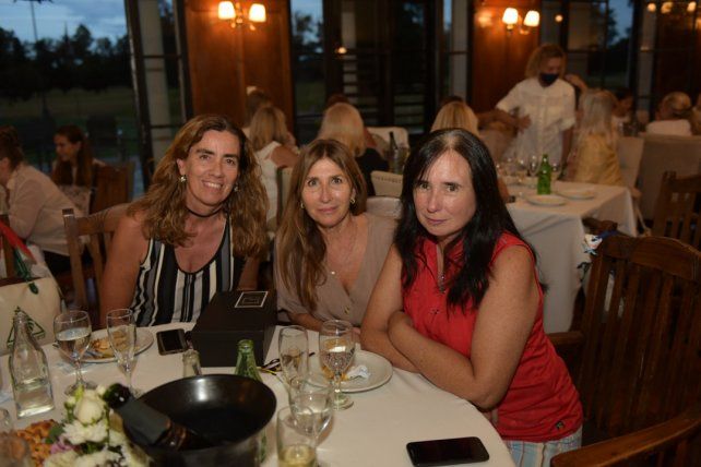 Maria José Ferrero, Susana Barletta y Valeria Yakoncick.