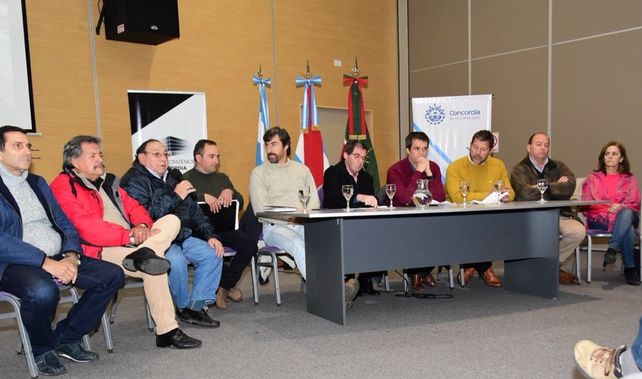 Empresarios de la madera debatieron propuestas con funcionarios para salvar al sector de la crisis