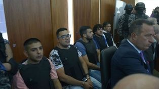 Tras una demora de casi tres horas se pone en marcha el juicio a Los Monos