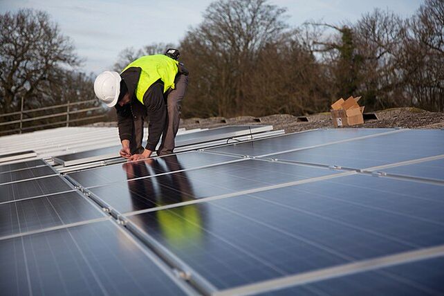 Ya hay escuelas secundarias y carreras terciarias en Argentina con especialidad en energías renovables.