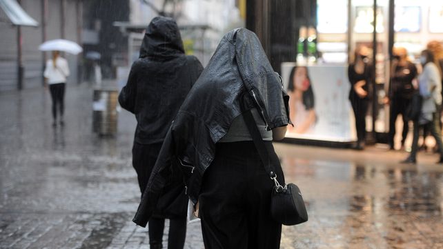 El tiempo en Rosario: miércoles arranca con una mañana muy complicada por fuertes tormentas