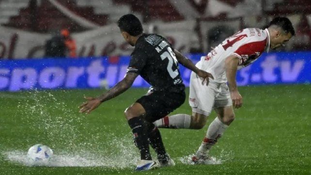 En una lluvia de expulsados y polémicas