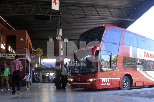 En Paraná. La estación de colectivos fue el lugar donde terminó siendo detenido el imputado.&nbsp;