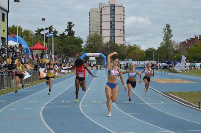 En Concepción del Uruguay estuvo la elite del atletismo.
