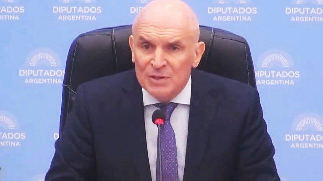 Tras una interrupción en el debate en la comisión presidida por José Luis Espert