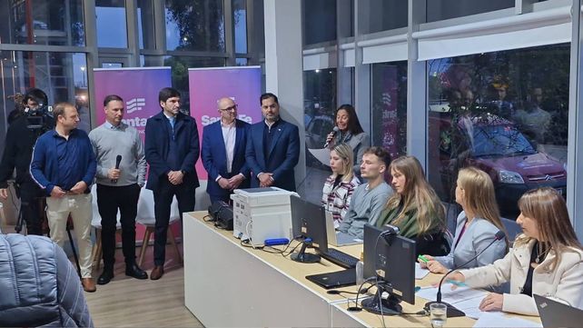 Pullaro presente en el primer sorteo de los créditos Nido
