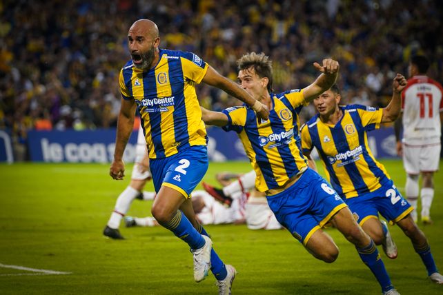 El último enfrentamiento entre Central y Estudiantes fue triunfo 2-0 del Canalla, también en octavos de final pero del Apertura.