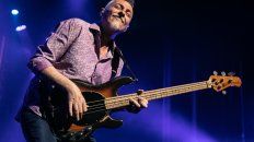 Pedro Aznar aseguró que continuará realizando recitales por streaming ya que es “un lenguaje distinto”. Pedro Aznar aseguró que continuará realizando recitales por streaming ya que es “un lenguaje distinto”.