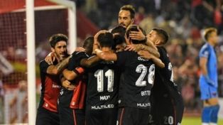 Pablo P&eacute;rez(izq. abrazando a Leal), Maxi(de espaldas con el 11) y Gentiletti(arriba de todos), son tres de los viejitos que sostienen al &Ntilde;uls de Kudelka.&nbsp; 