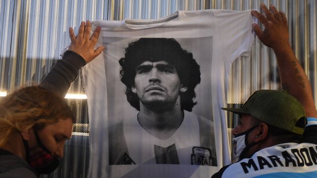 La operación a Maradona para remover un hematoma subdural fue exitosa