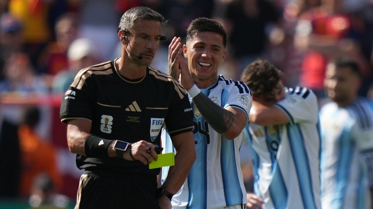 En vivo: Argentina logró llegar al alargue pese a los lesionados y a la expulsión de Enzo Fernández