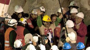 Un filme presenta im&aacute;genes in&eacute;ditas a un a&ntilde;o del rescate de los 33 mineros chilenos