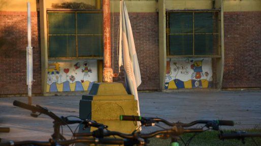 Tras la tragedia en la Escuela N°40 de San Cristóbal, impulsan clases virtuales para garantizar la continuidad educativa