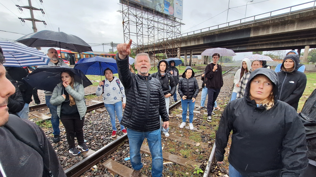 Docentes y estudiantes de Arquitectura realizan trabajo en territorio en el barrio San Martín Sur.