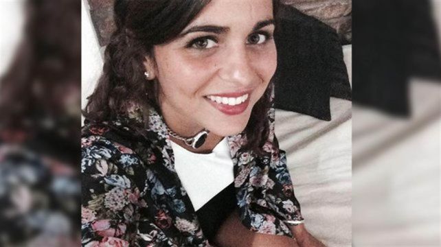 Victoria tiene 23 años y el lunes concurrió al gimnasio BeeFit para probar el electro fitness